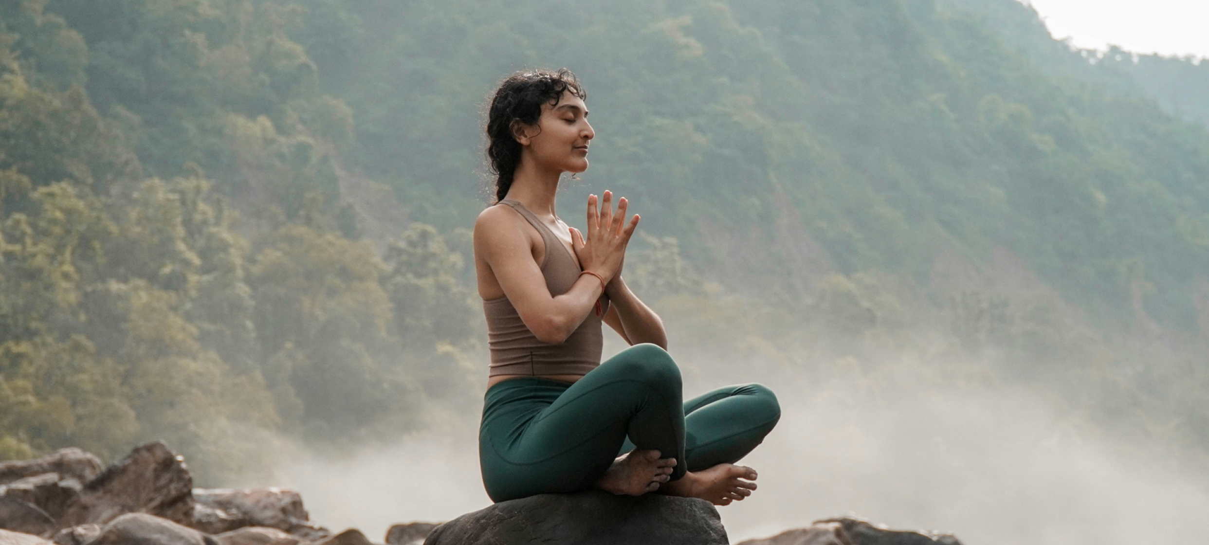 girl do meditation